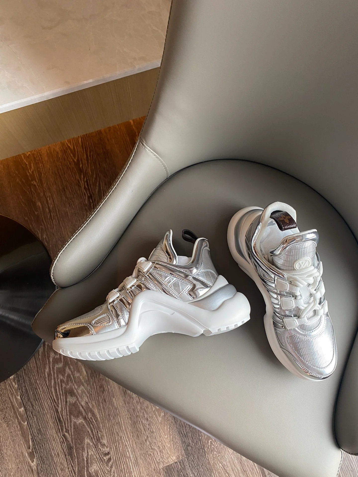 Обувь LV - LV - массивные кроссовки - 2