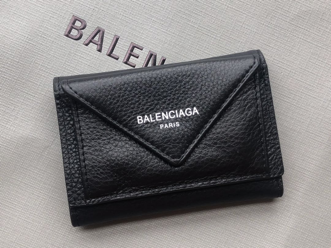 Balenciaga-新款V型三折短夹
