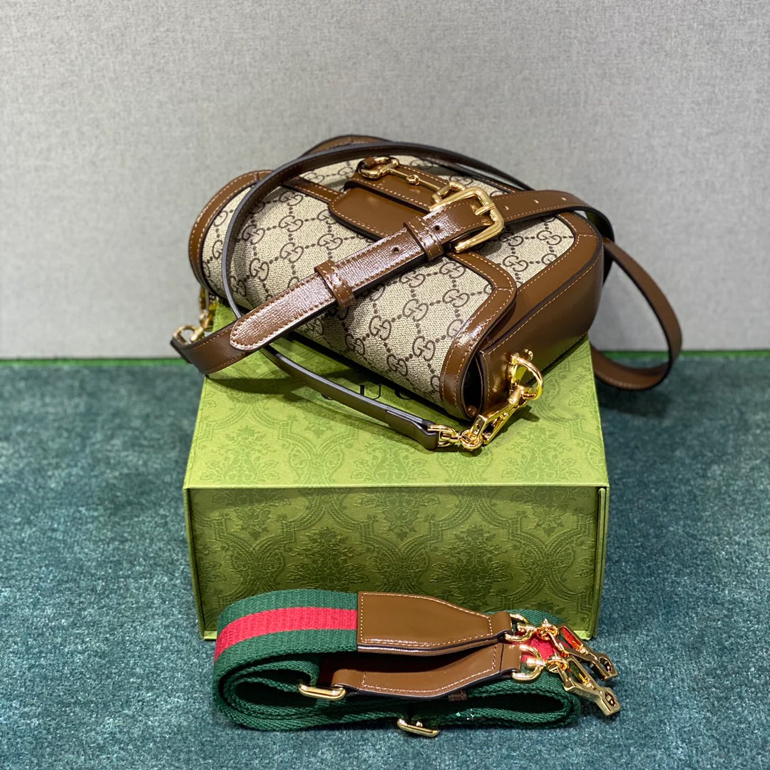 Сумка-седло Gucci 1955 с пряжкой в ??виде подковы - маленькая, 20-5 см