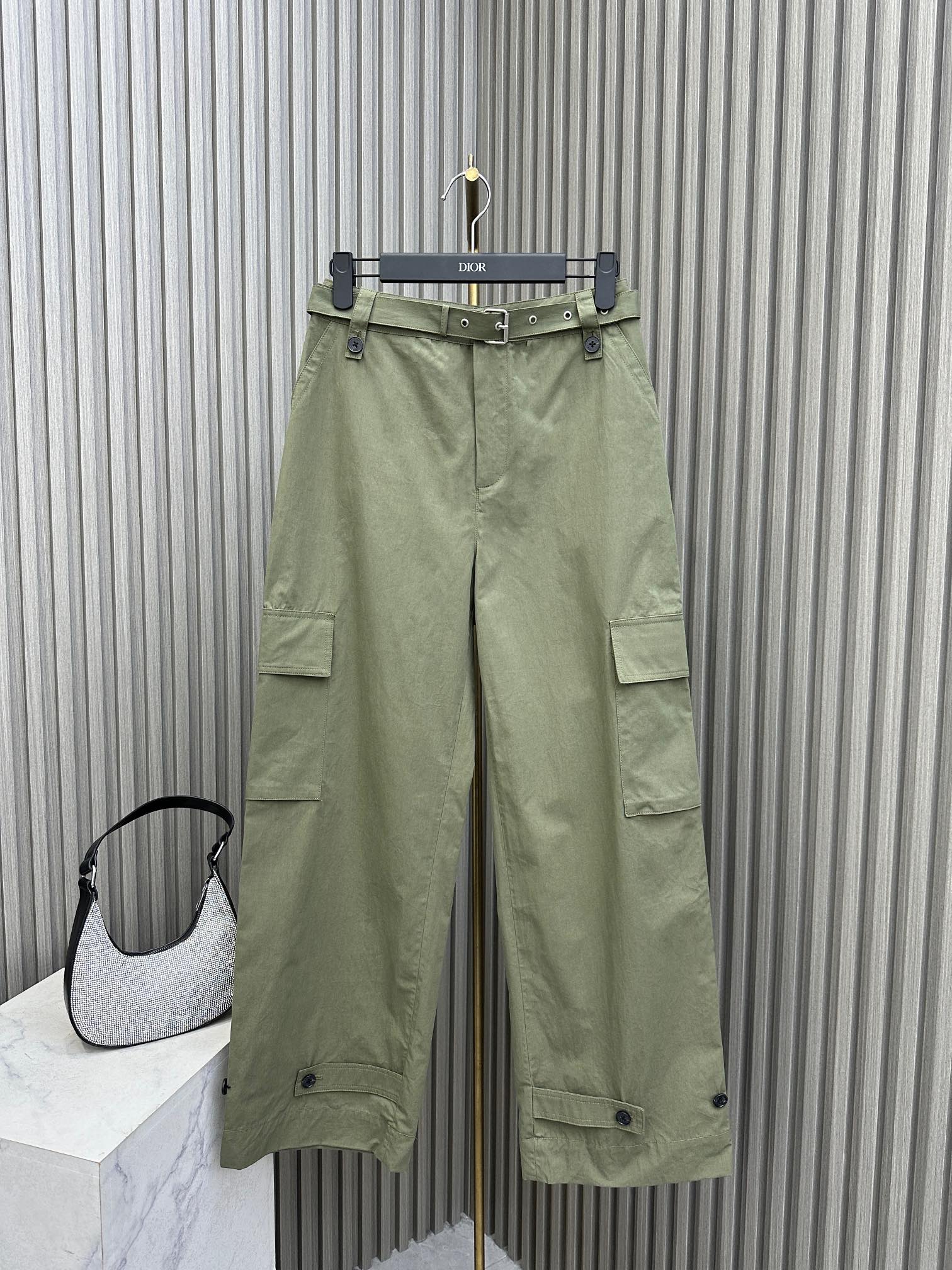Dior - 2403-24 Новинка: рабочие брюки с карманами