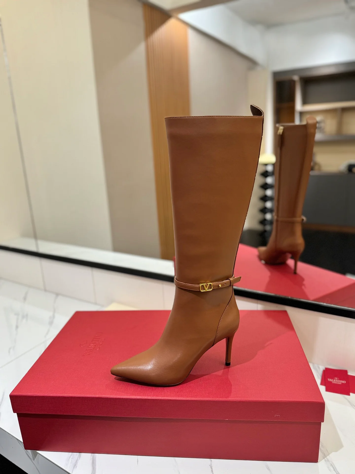 Сапоги для верховой езды на высоком каблуке Valentino 2024 года - Кофейно-коричневый