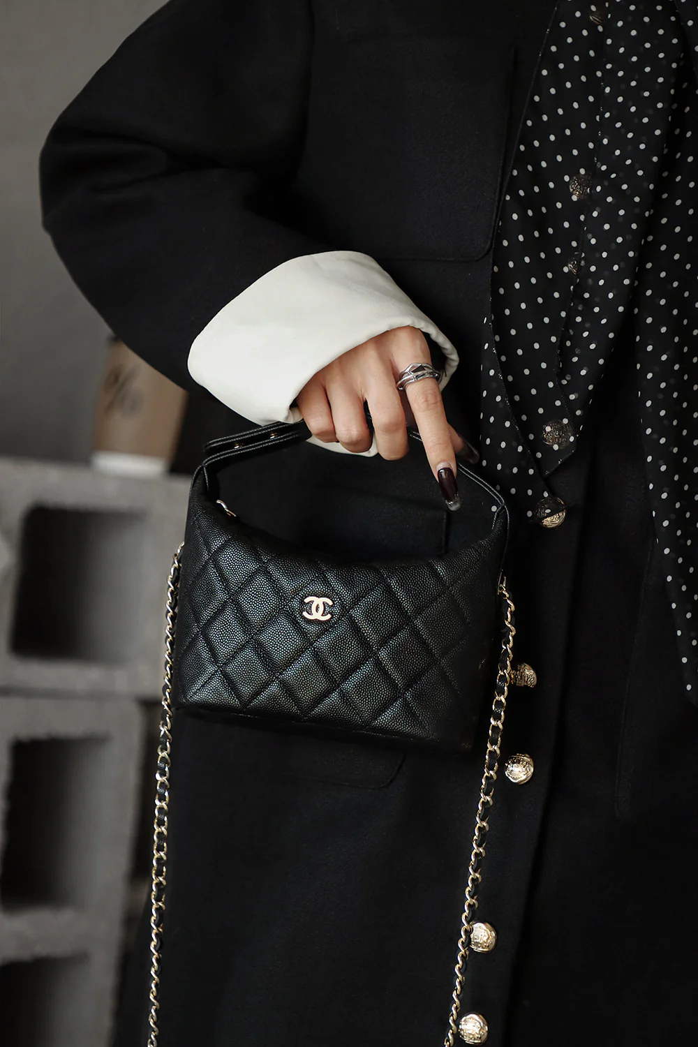 Chanel 25c - Средняя длина, телячья кожа - Сумка для ланча - Черная с золотой фурнитурой