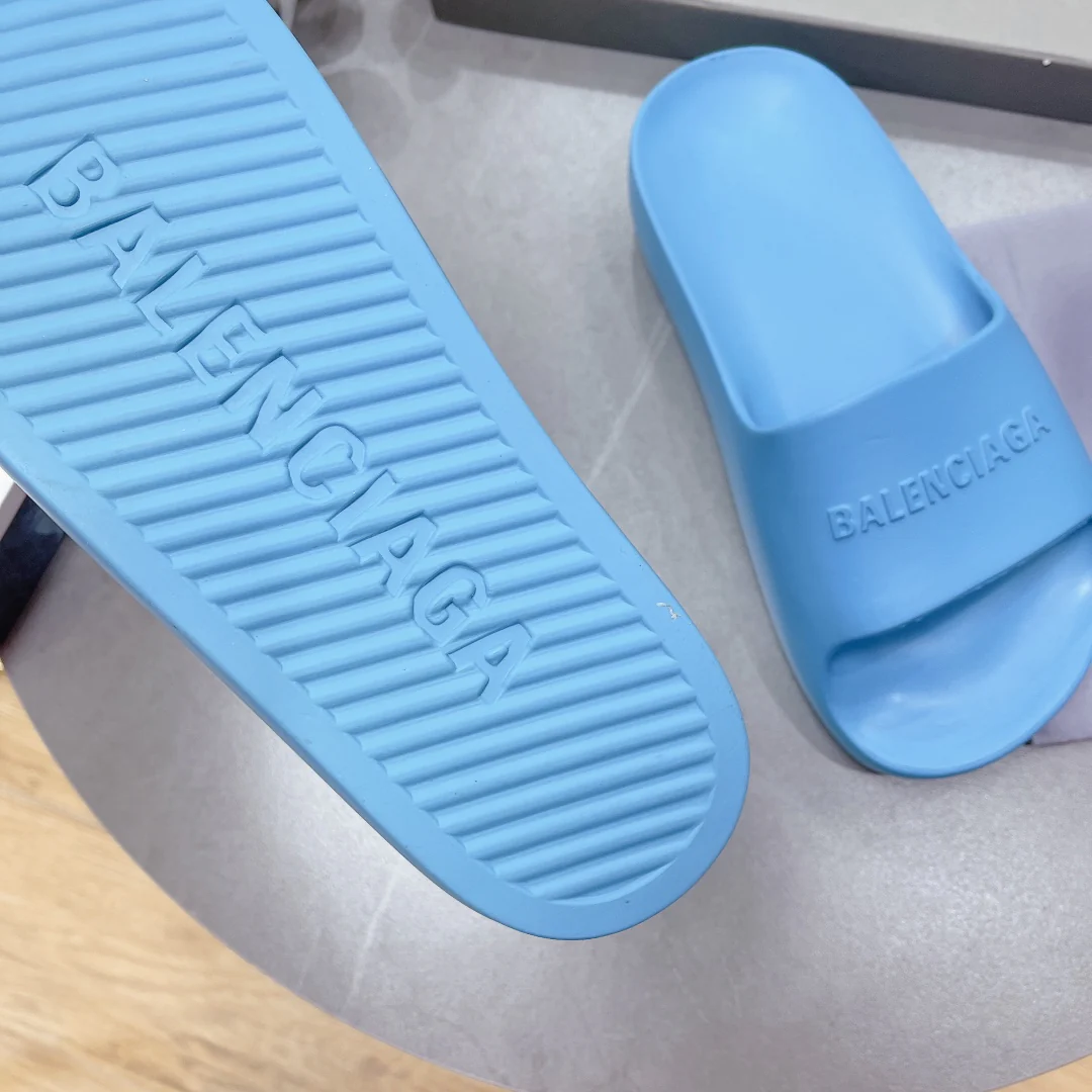 Balenciaga - Синие тапочки