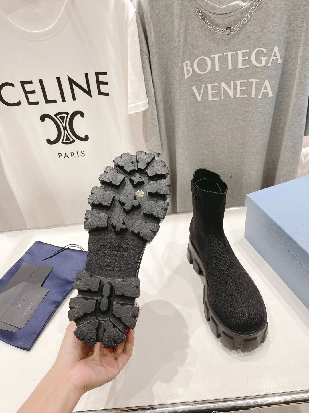 Ботильоны на платформе Prada 2024 — черные