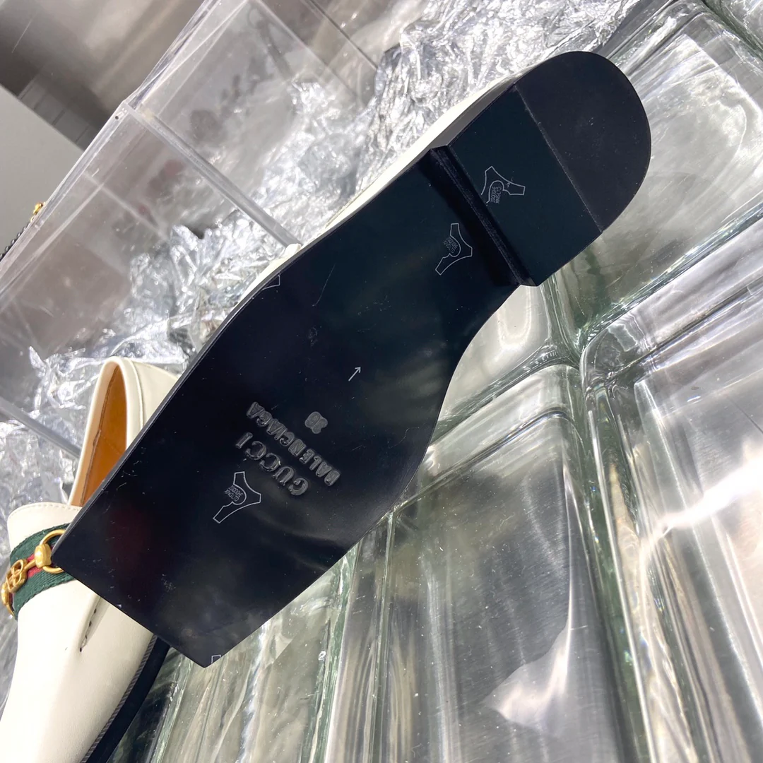 Лоферы Gucci в стиле ретро с квадратным носком