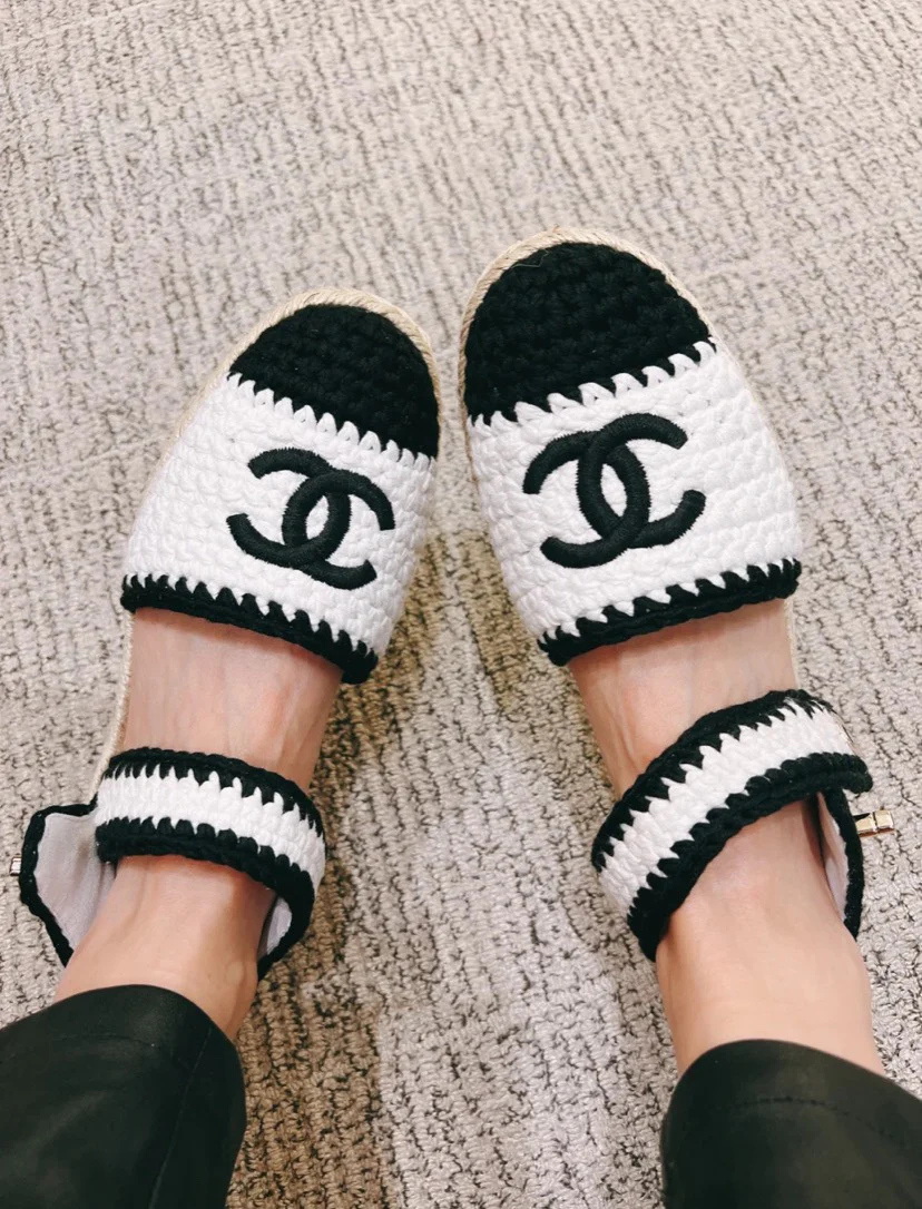 Chanel - Белые вязаные балетки