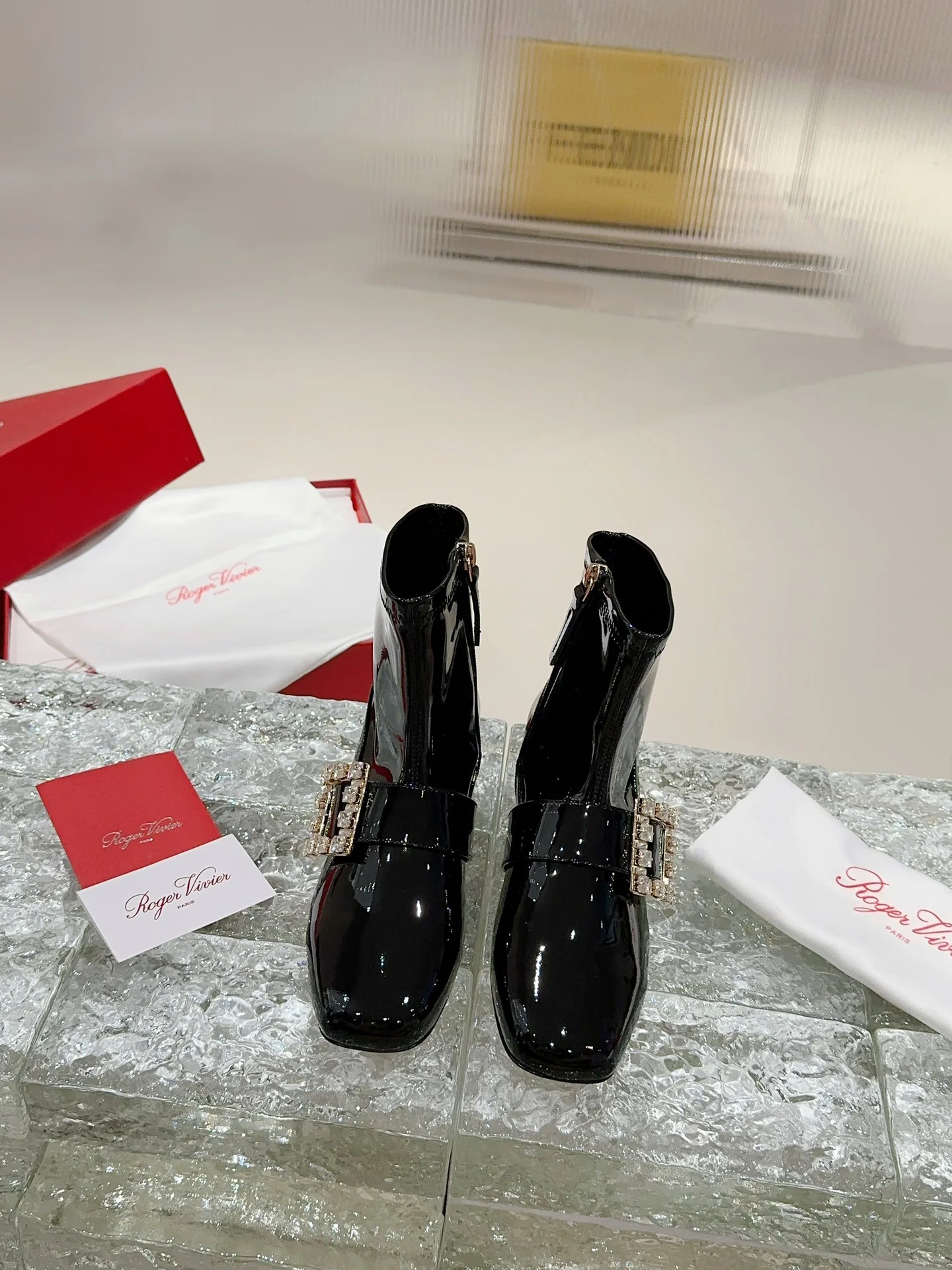 Туфли с квадратным носком и пряжкой - 2024 - Ботильоны на низком каблуке с металлической пряжкой - Черные