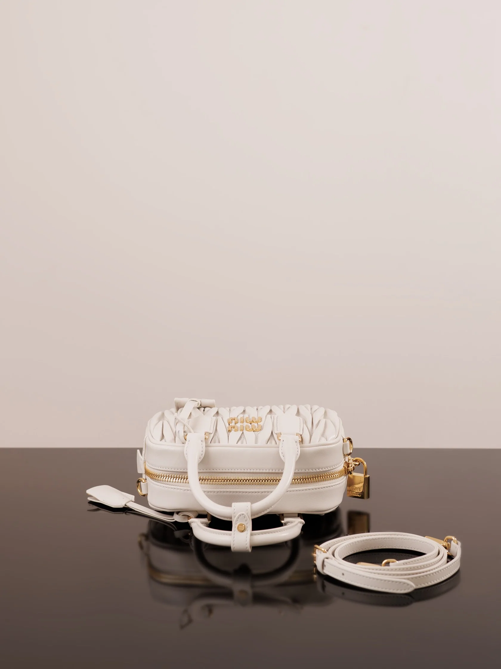 Miu Miu-5bb142m1200-?????????-??????-Белый-1