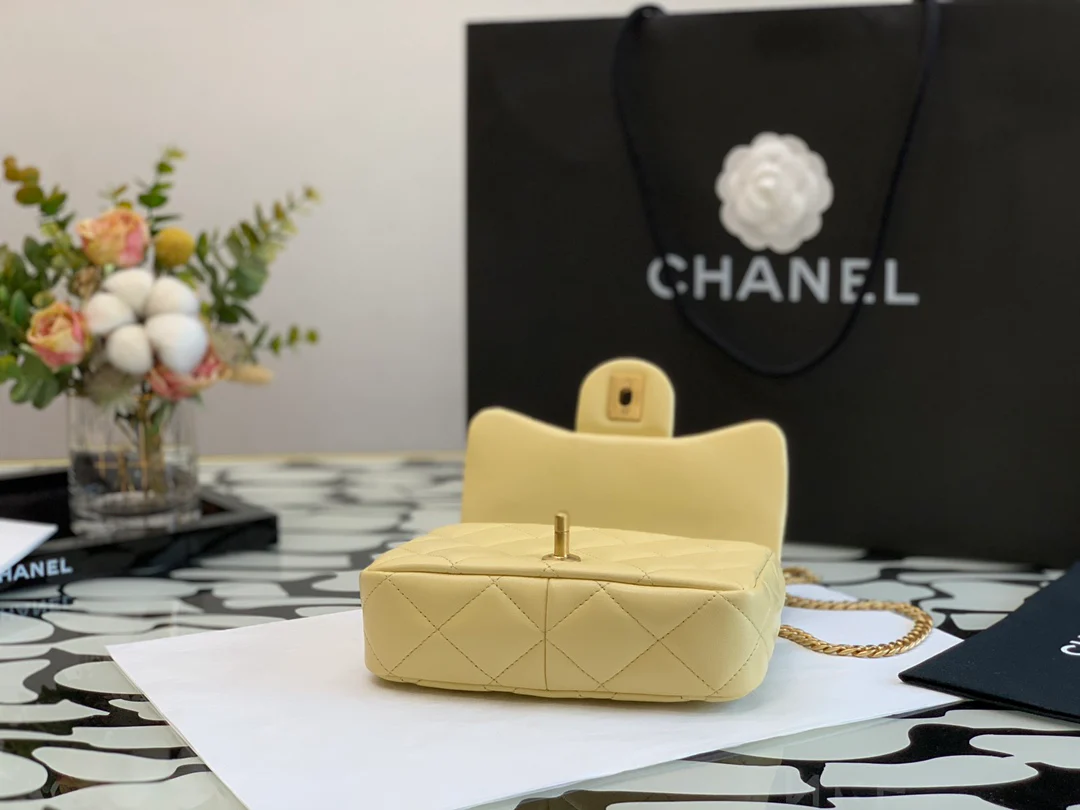 Chanel Новинка 2022 года - Квадратная сумка-мешок с эмалированной пряжкой - 2 шт.