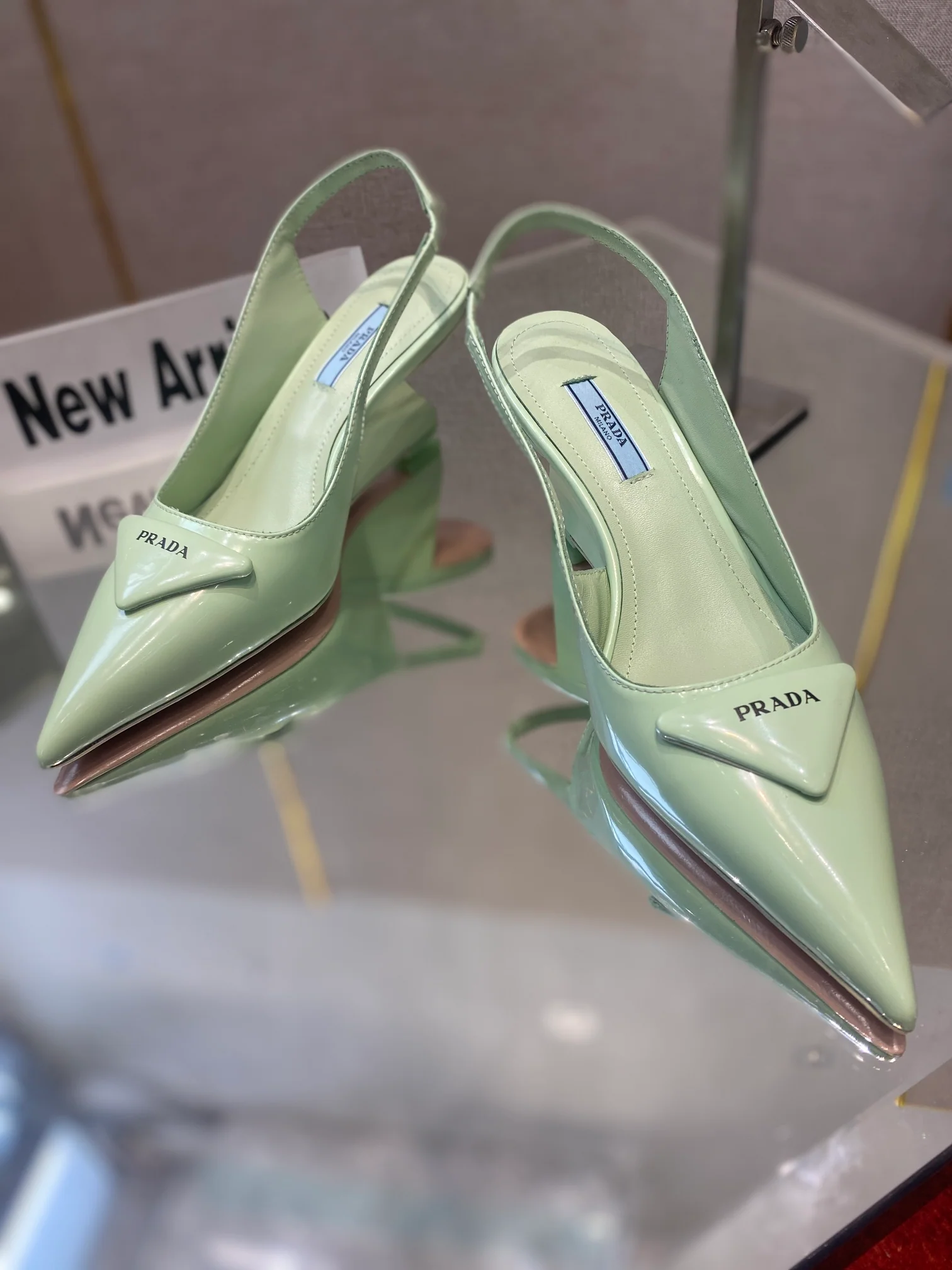 Обувь Prada - Prada - лакированные сандалии на низком каблуке - яблочно-зеленый