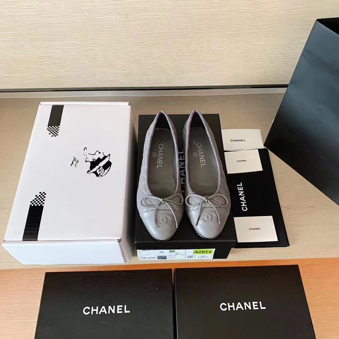 Классические балетки Chanel - серые