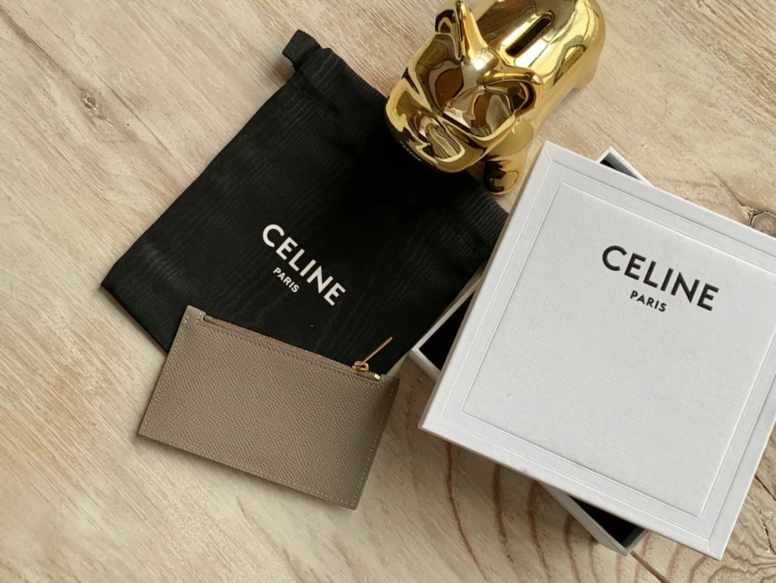 Celine 粒面小牛皮拉链卡包-卵石灰