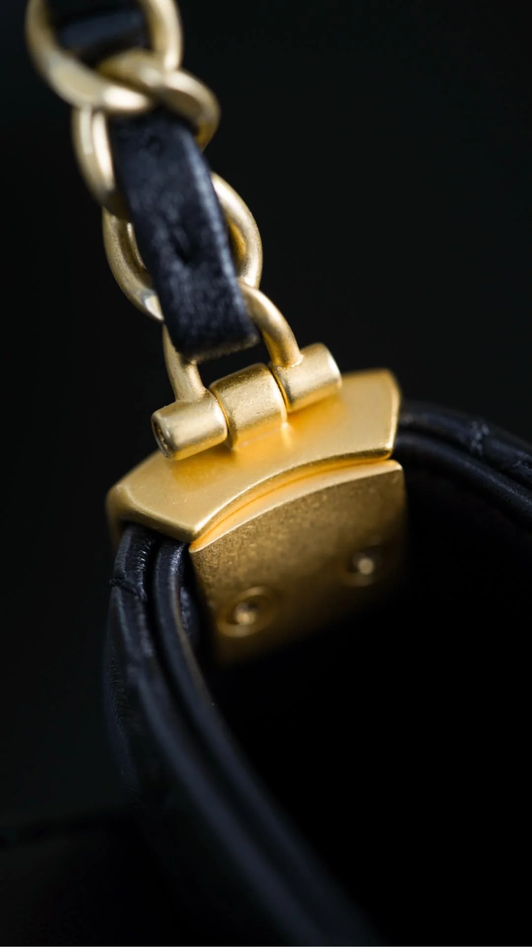 Сумка Chanel 25p Handle Flap Bag (квадратная) - черно-золотая