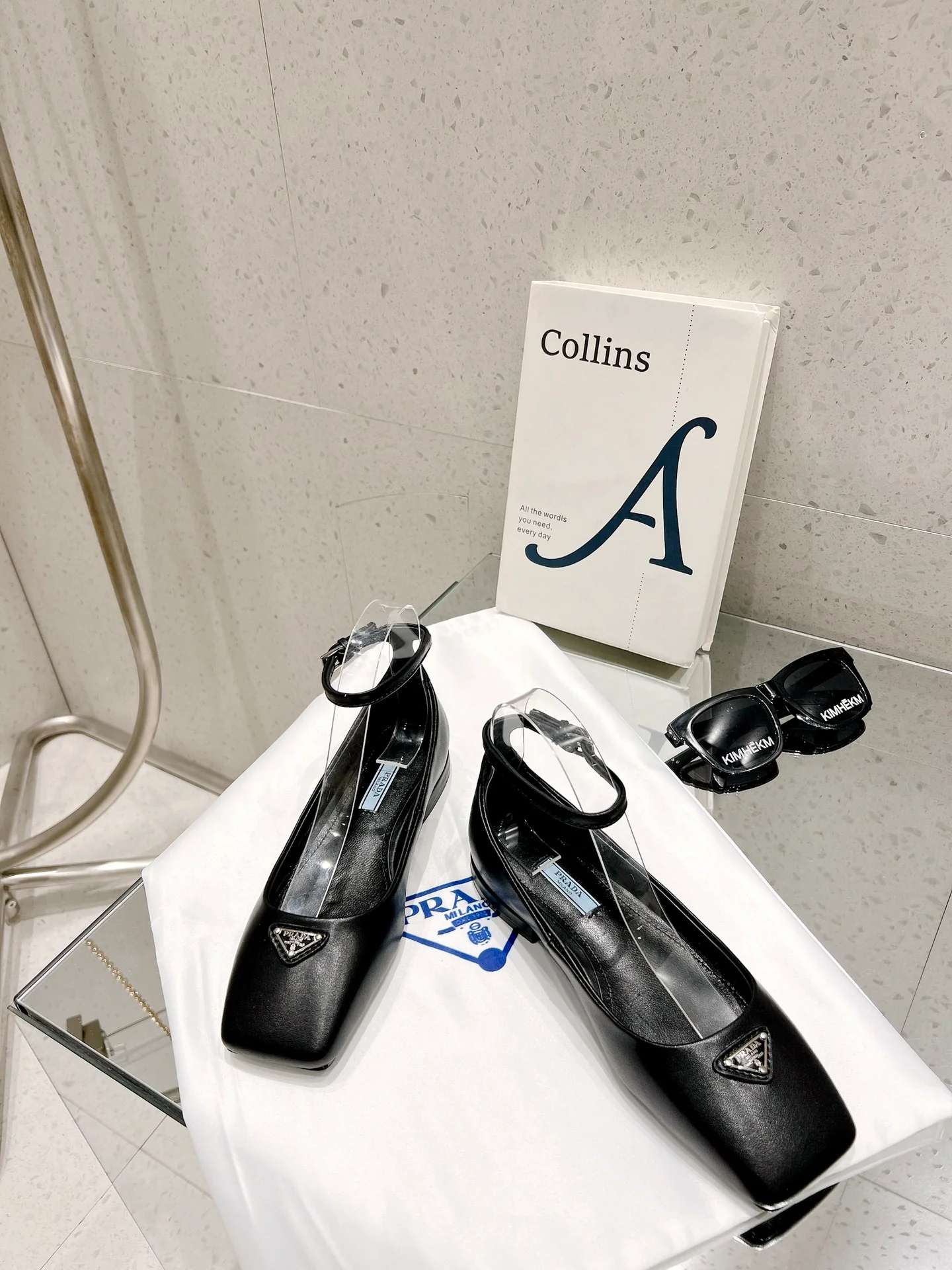 Новинка сезона весна/лето 2023 от Prada - Кожаные балетки - Черные