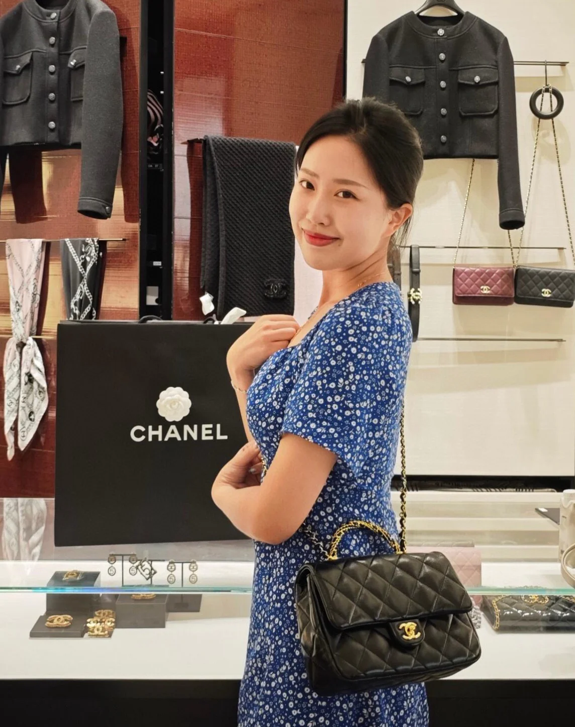 Chanel - ??? - Новая большая квадратная сумка с клапаном и толстой цепочкой - Черная