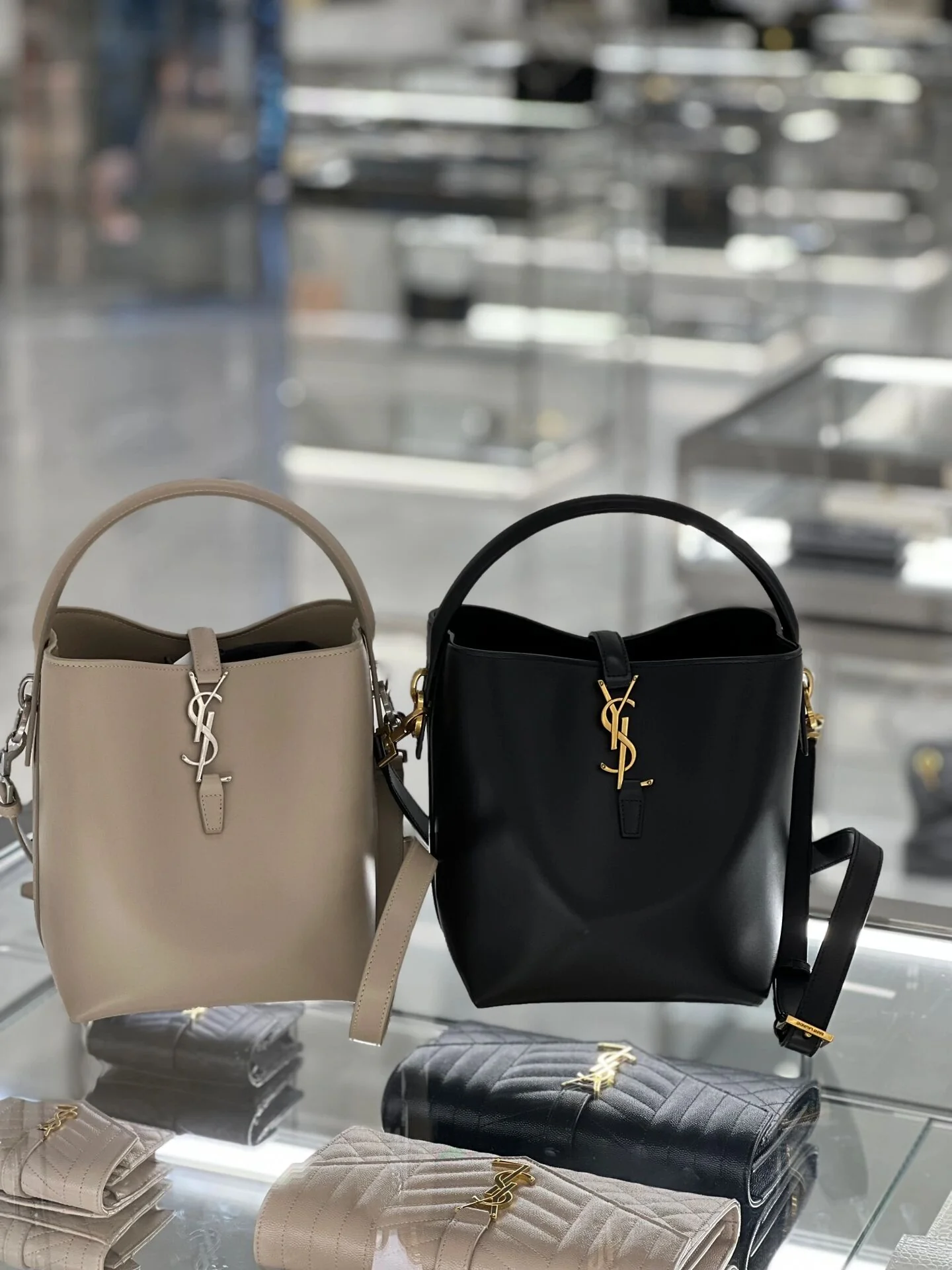 Сумка-ведро YSL Le 37 - Маленькая - Бежево-серый