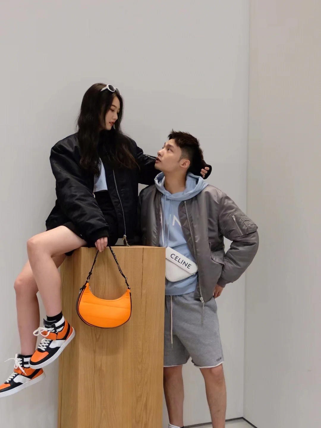 Высокие кроссовки Celine — фото в них.