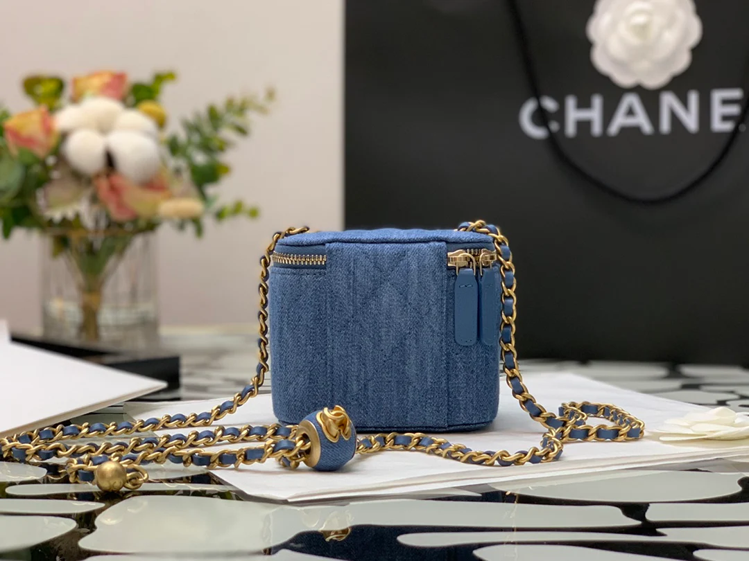 Маленькая коробочка Chanel Denim Gold Ball