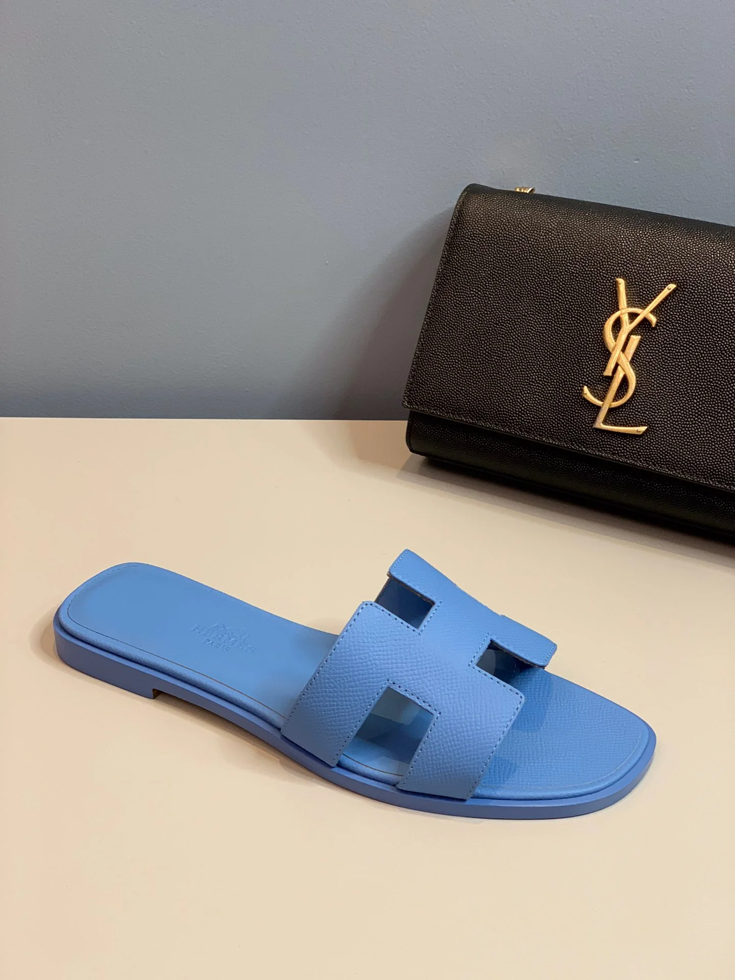 Новинка 2022 года от Hermes - Тапочки с отпечатком руки - Синие - 1