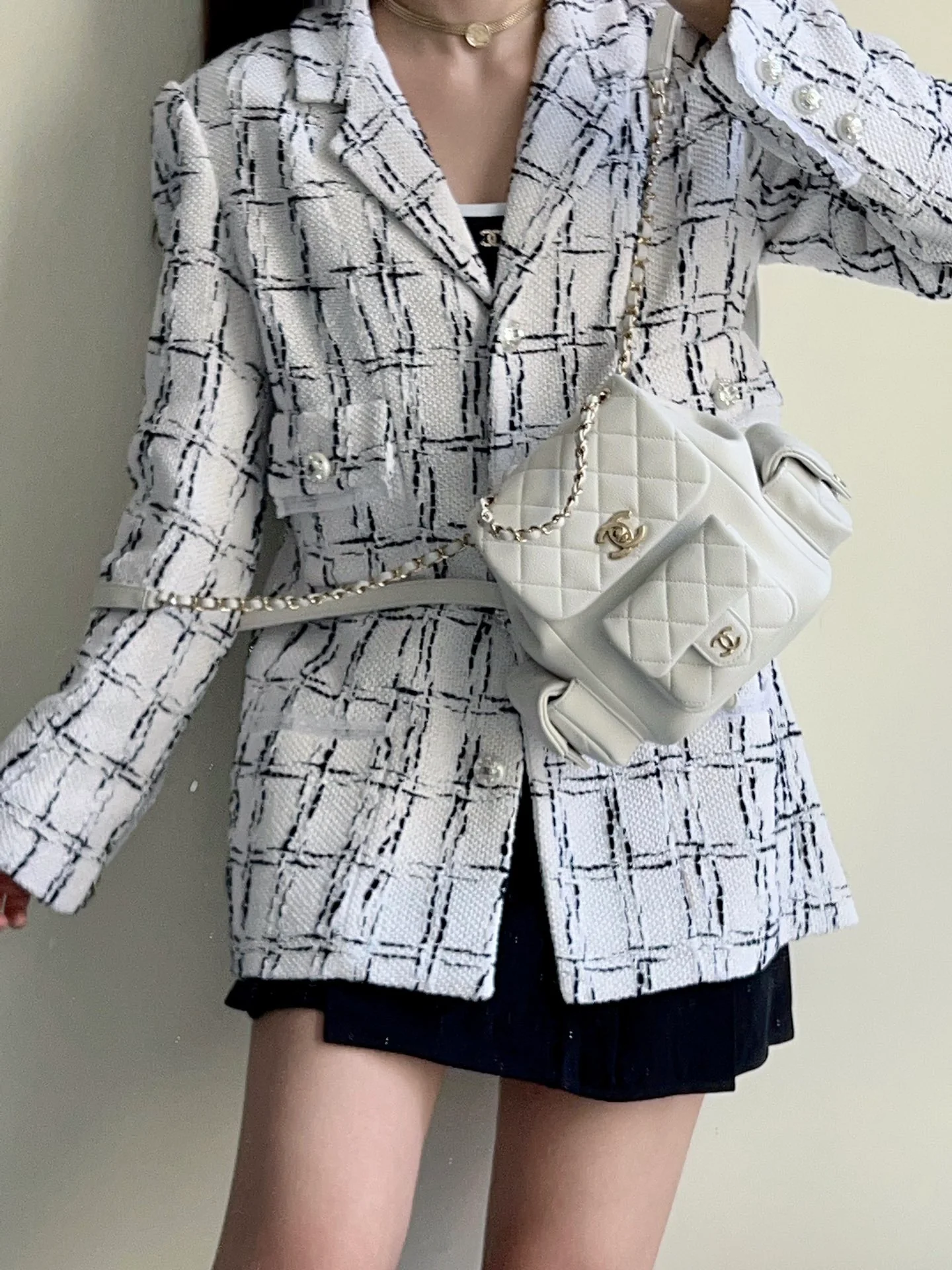 Chanel - Новая маленькая сумка через плечо Tank Duma - Два боковых кармана - Белая - 1