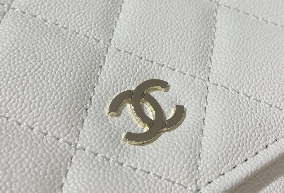 Пряжка Chanel WOC с узором ?Кунжут? из светлого золота - 2 шт.