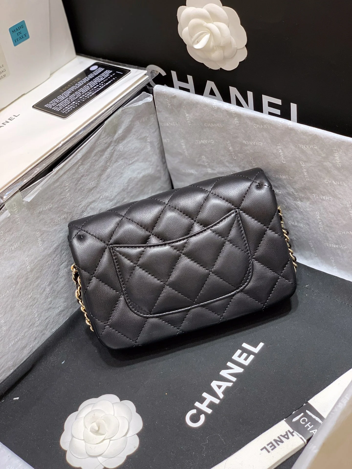 Сумка Chanel CF Pearl из коллекции Весна/Лето 2020 — Черная — 18 см