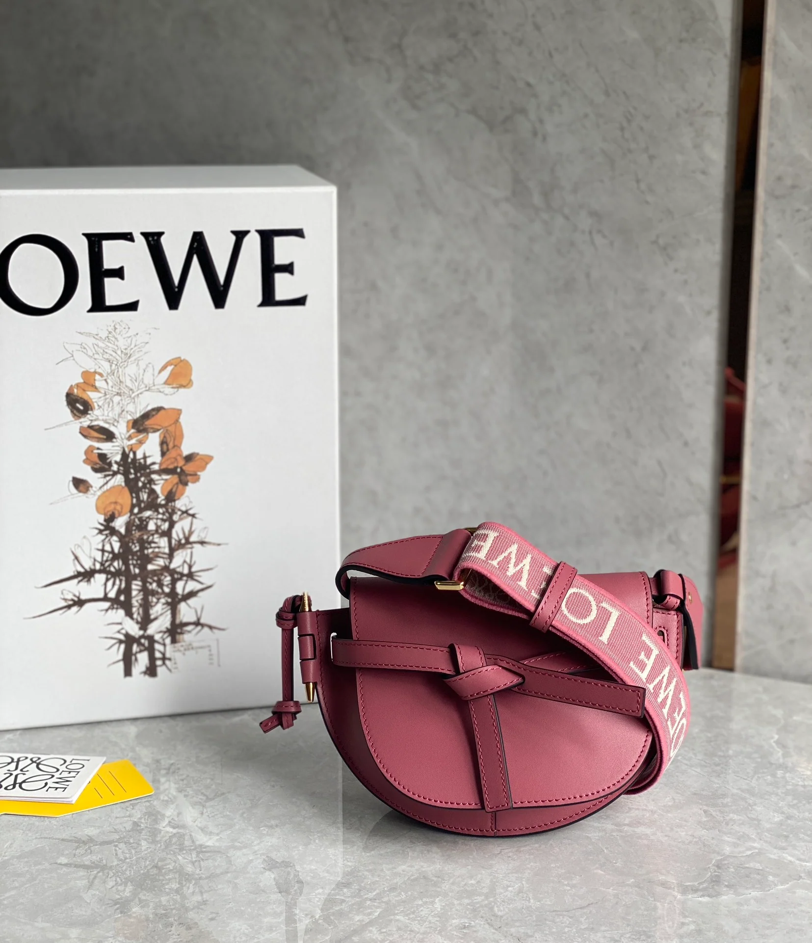 Сумка-седло Loewe Gate Dual Mini Saddle Bag - розово-розовая