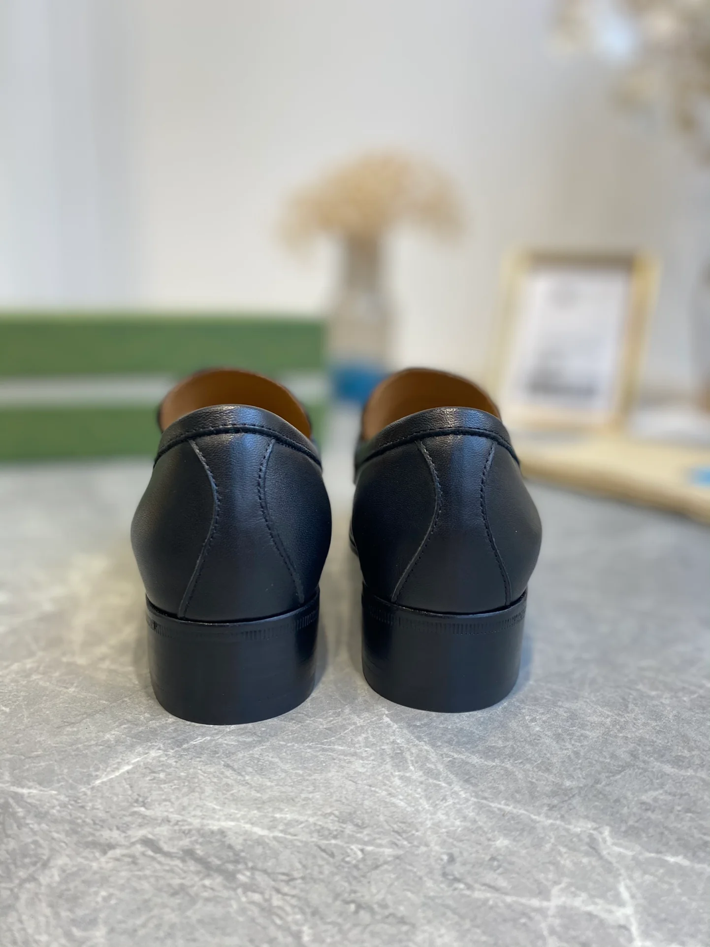 Лоферы Gucci с кисточками - 1