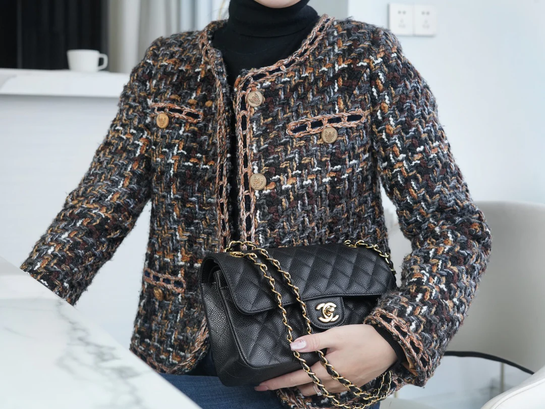 Chanel Classic Flap Caviar Black Small