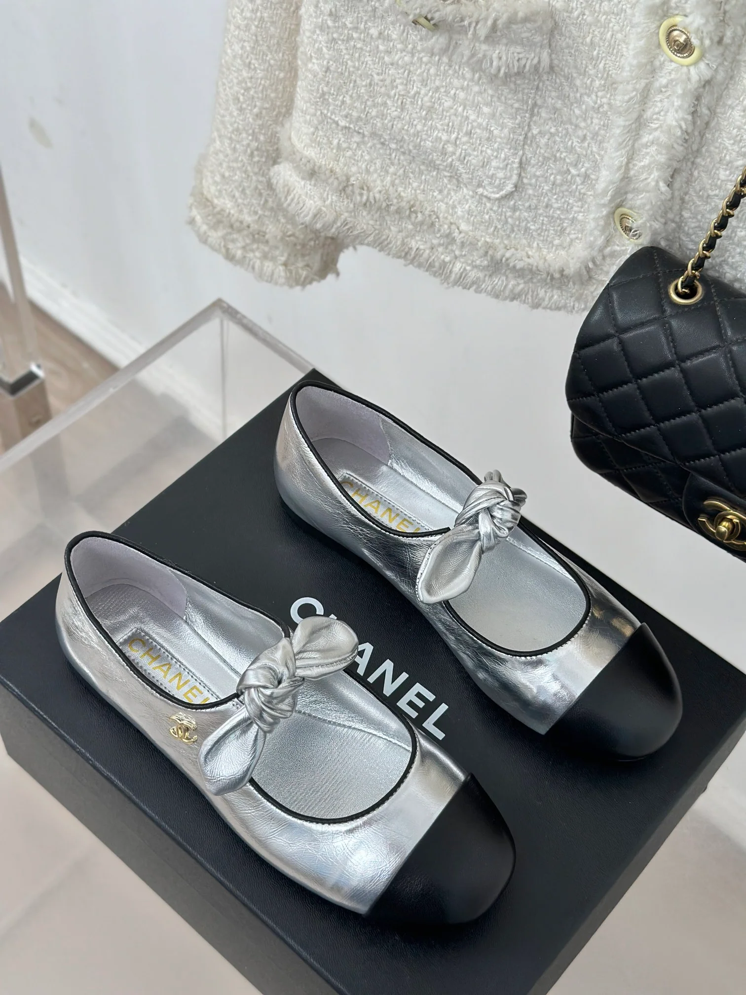 Балетки Chanel 2024 Ribbon Ballet Flats - серебристые