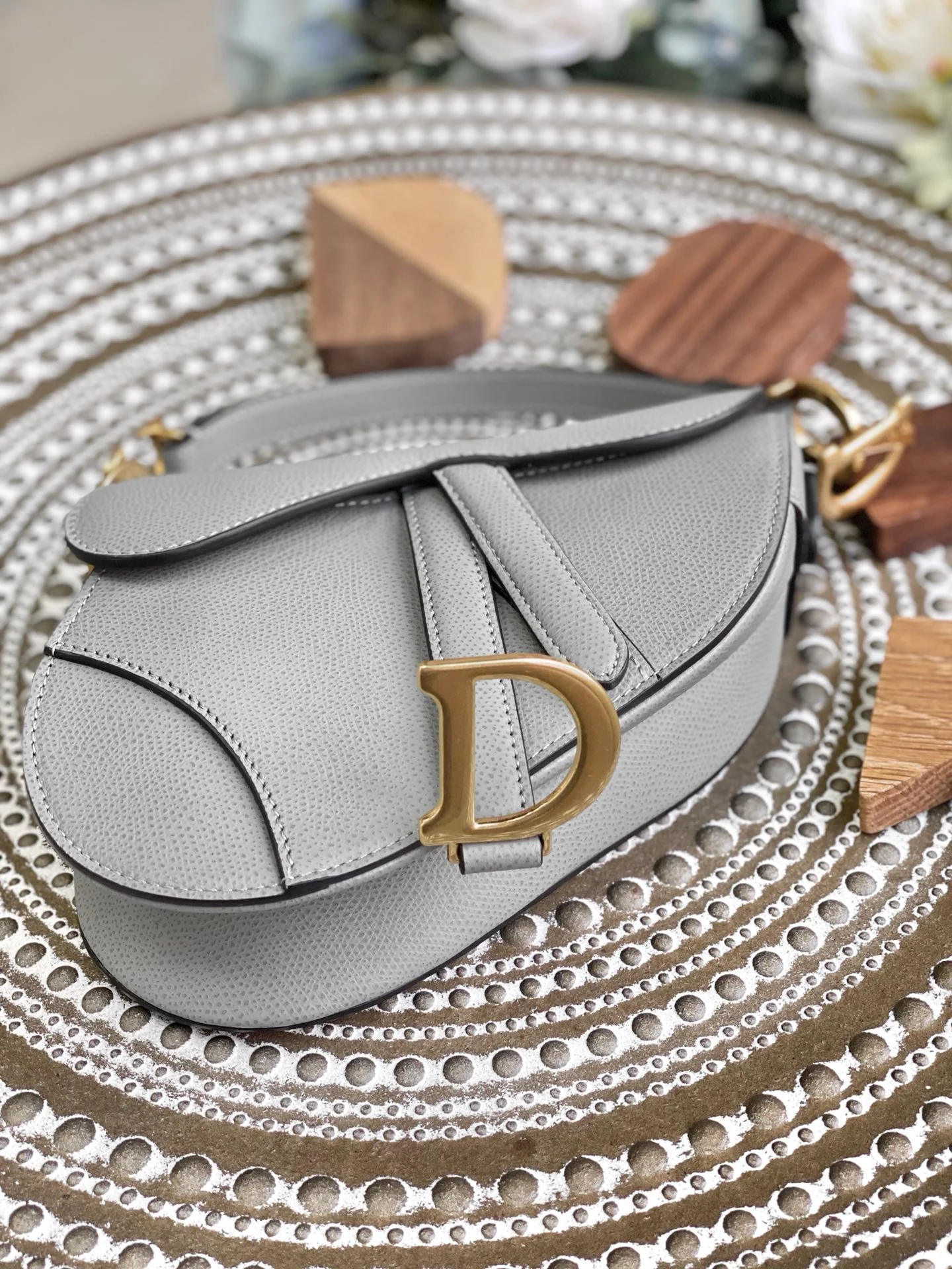 Сумка Dior Saddle Bag - с принтом пальм - маленькая, серо-каменистая - 19 см