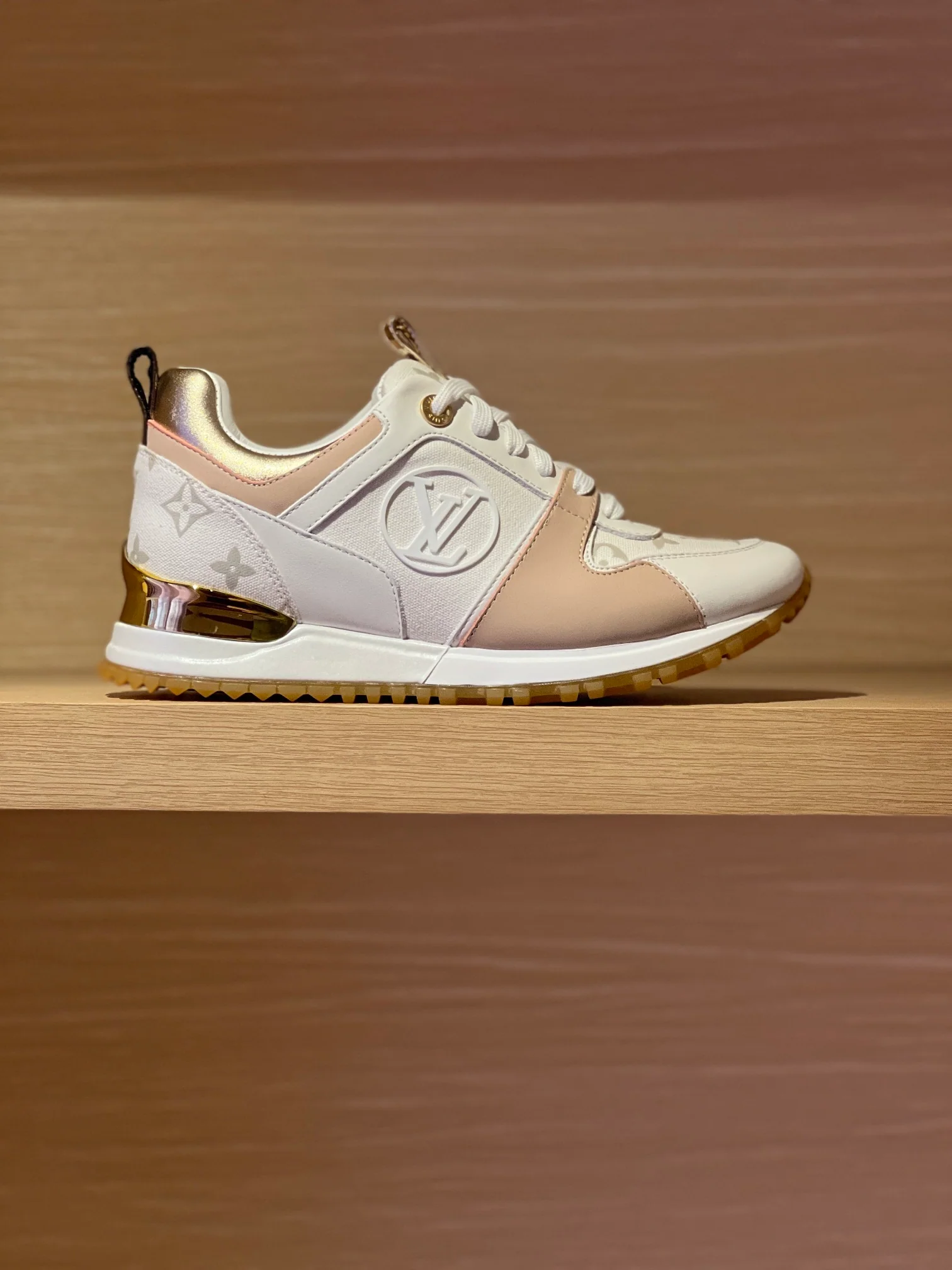 Серия LV Run Away - Повседневные кроссовки - Milk Tea Powder