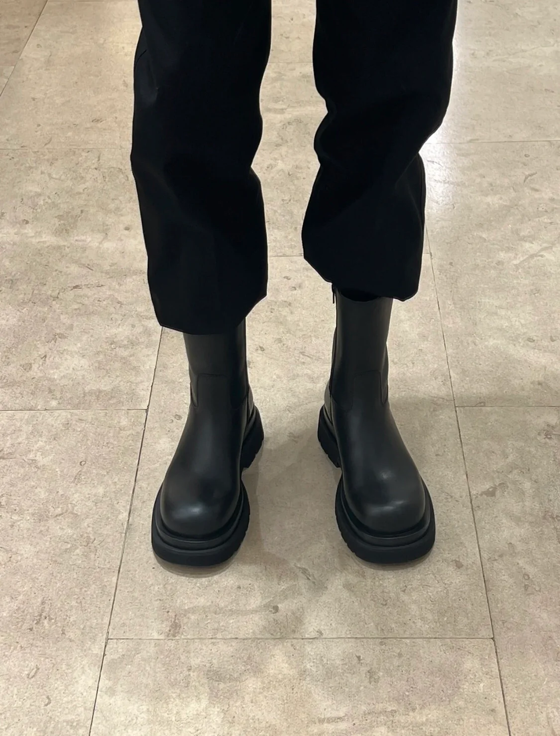 Новинка осенне-зимней коллекции BV - Ботильоны на молнии - Черные