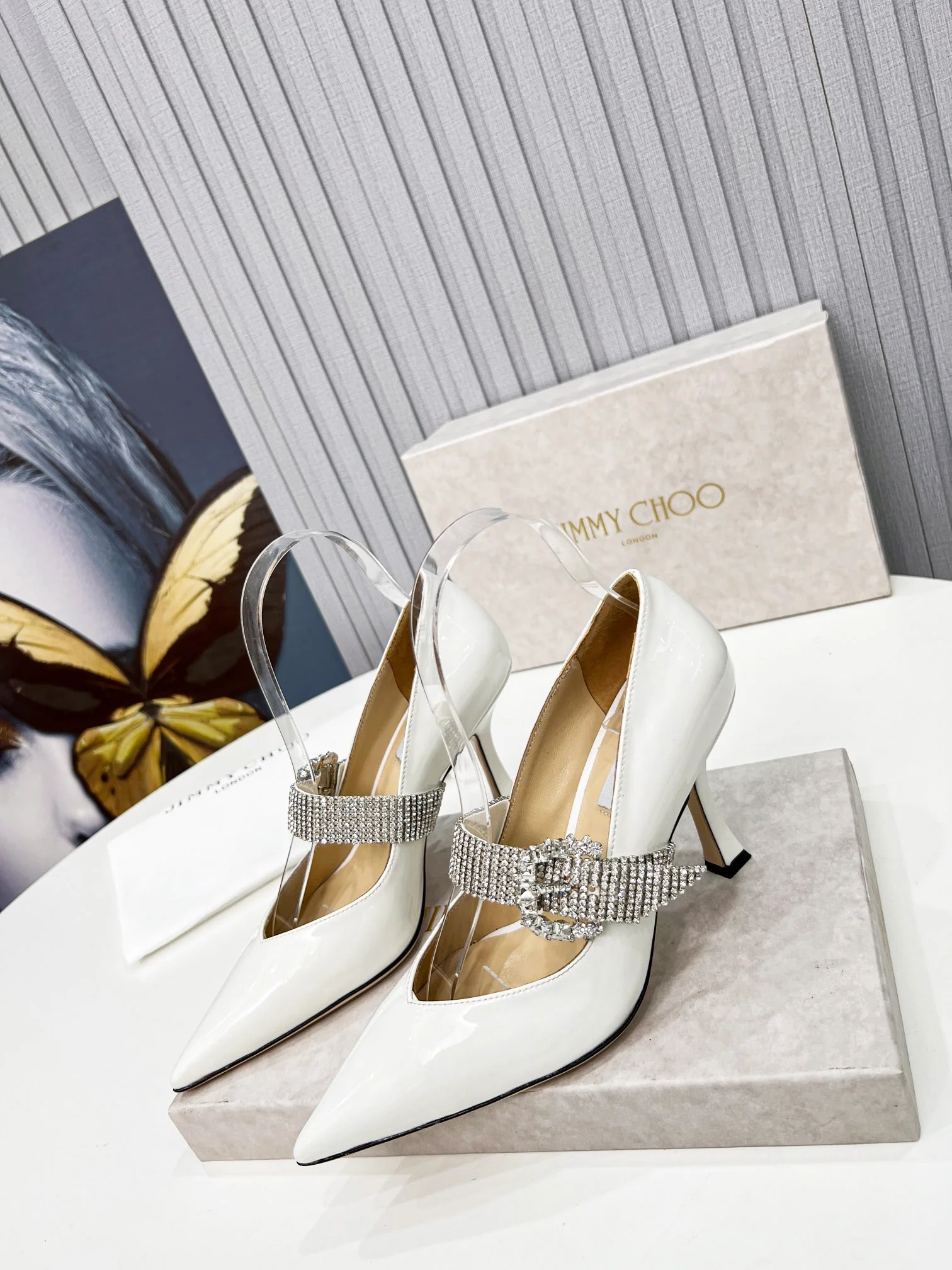 Туфли на высоком каблуке Jimmy с острым носком - белые