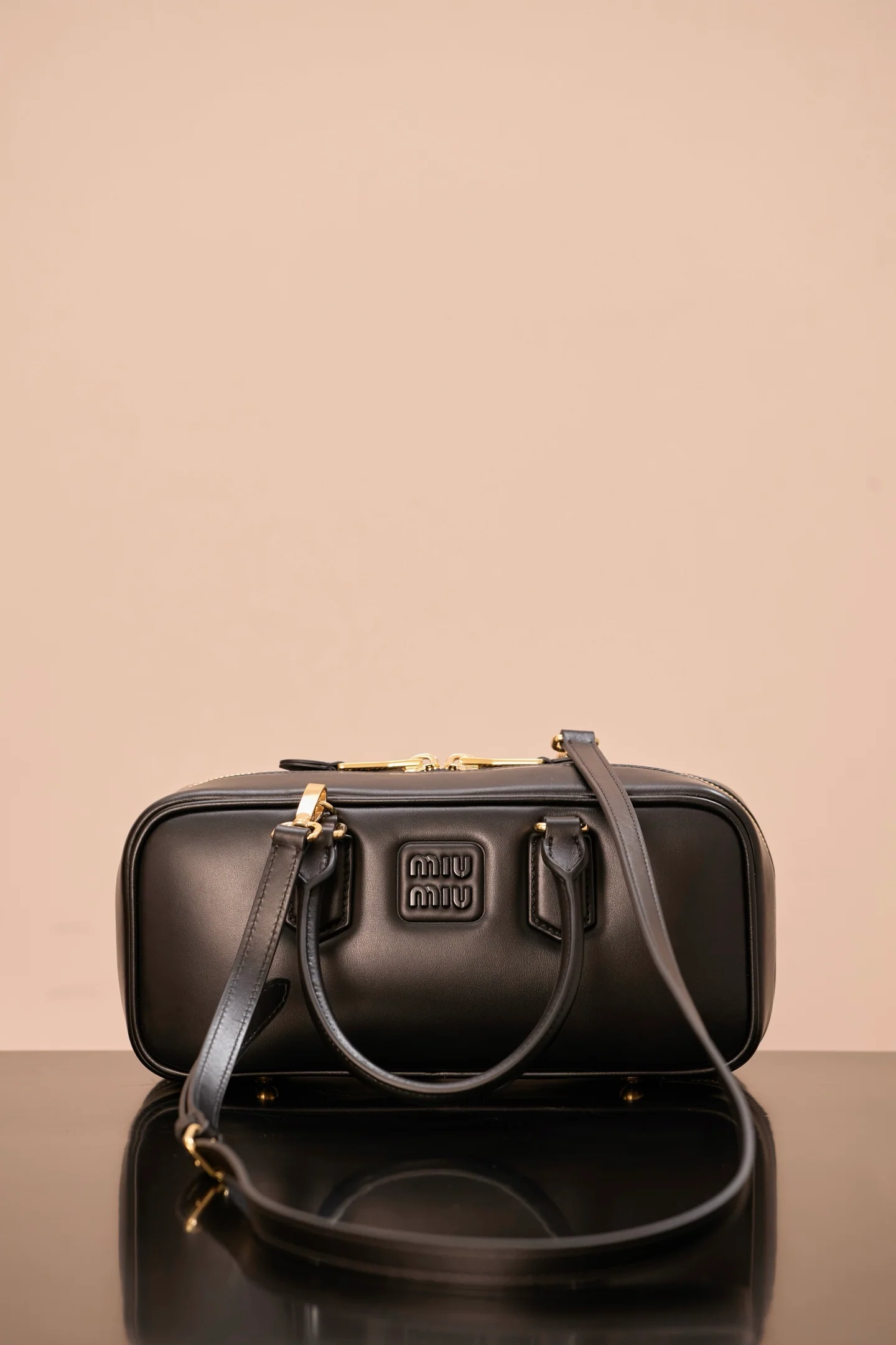 Miu Miu-5bb148m1220-???????-кожаная-сумка для боулинга-средний-черный