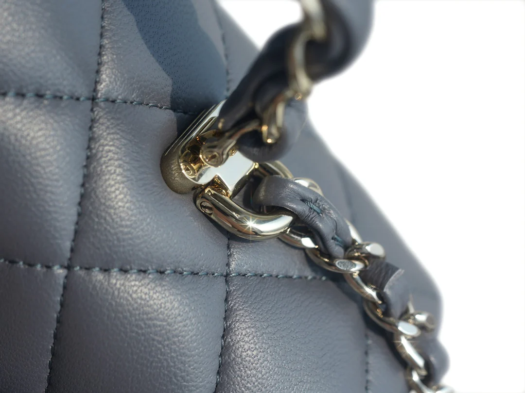 Chanel - Новая гармошка с ручкой, украшенной стразами - Серая