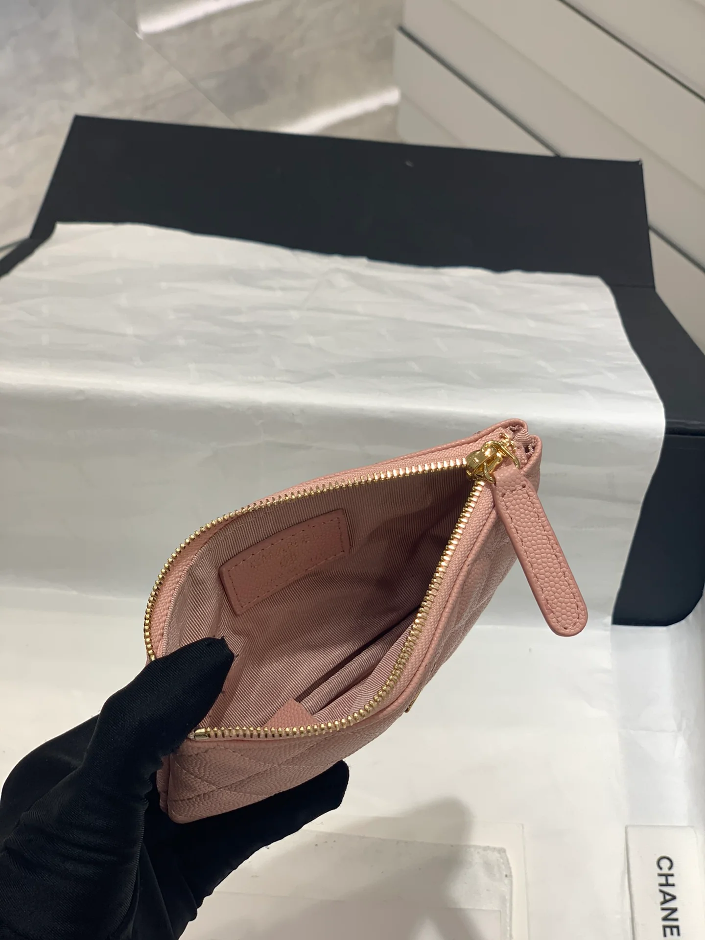 Chanel 19 серии - Классический кожаный кошелек на молнии - Розовый с золотой фурнитурой