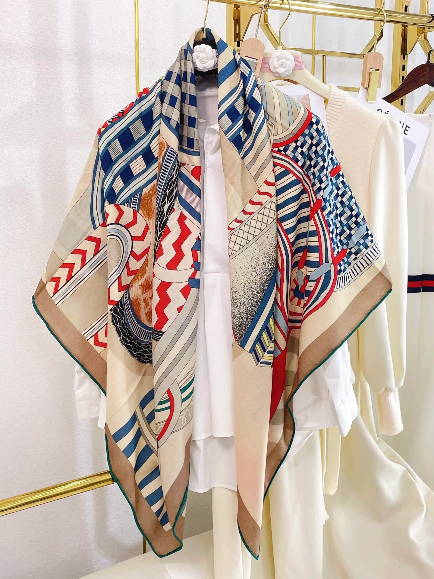 Шарф Hermes Fantasy Saddle Square Scarf - 140 см - 70% кашемир - 30% шелк