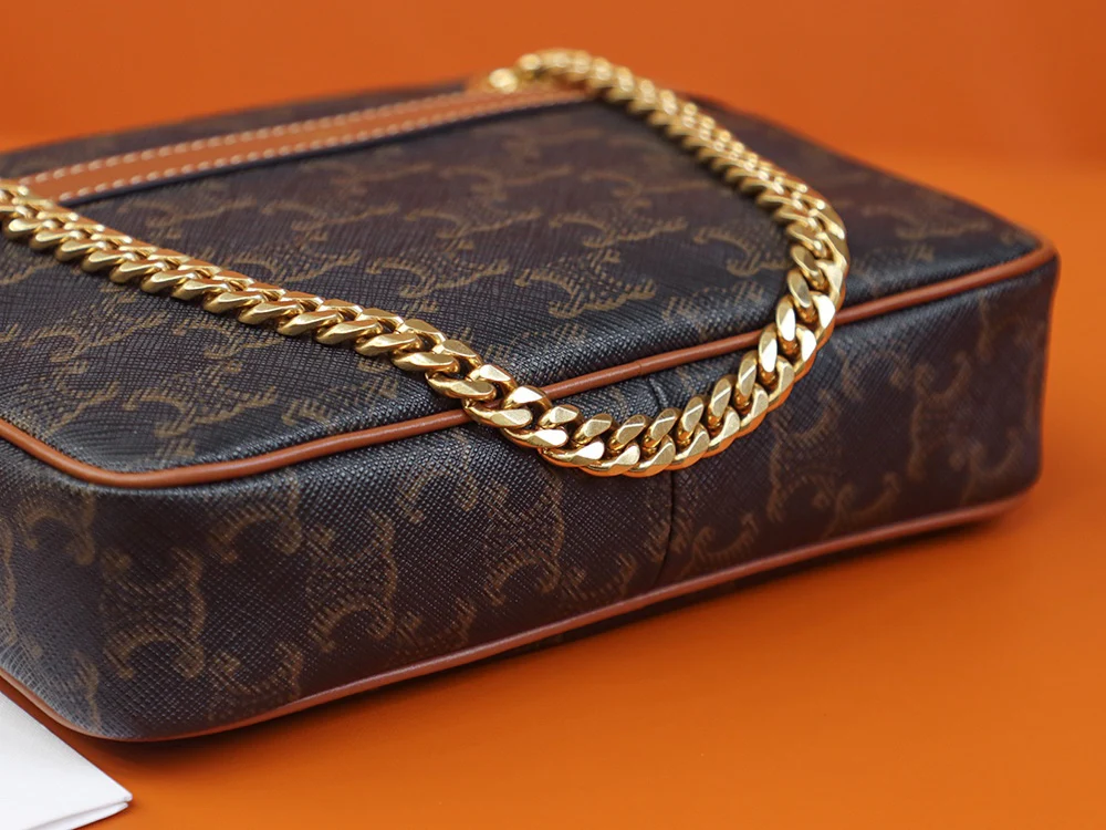 Сумка для фотоаппарата Celine Patapans Triomphe Classic Monogram через плечо