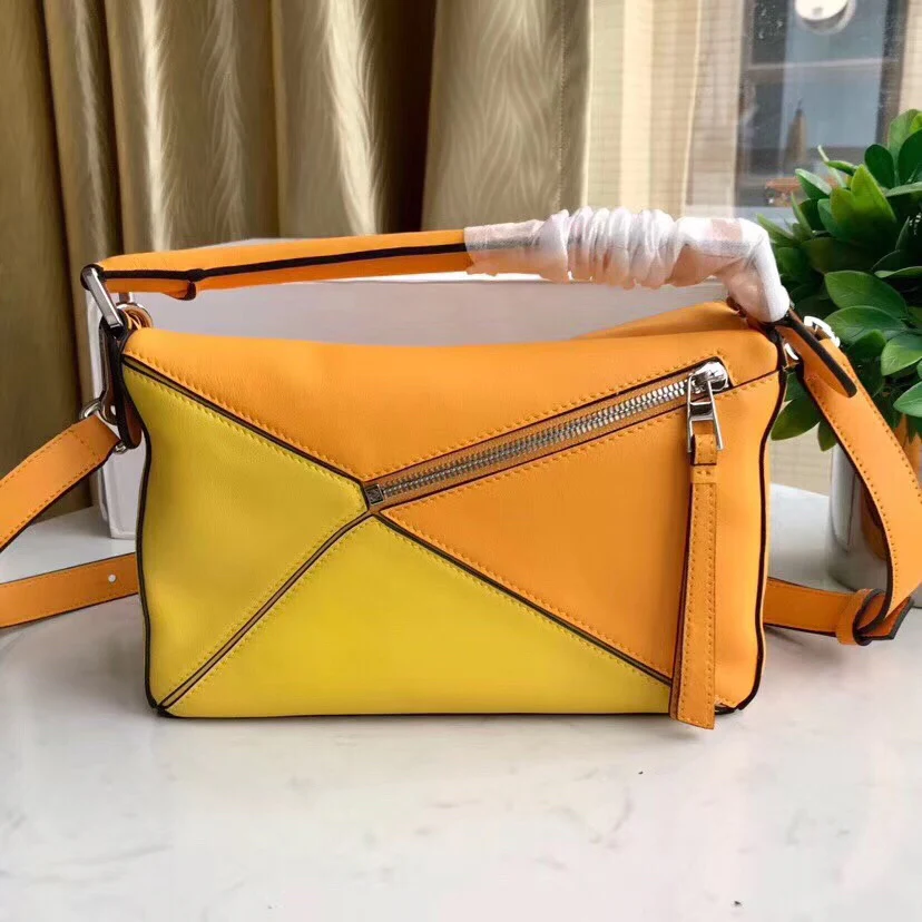 Сумка Loewe Puzzle Bag из телячьей кожи, коллекция весна/лето 2019 - 2 шт.