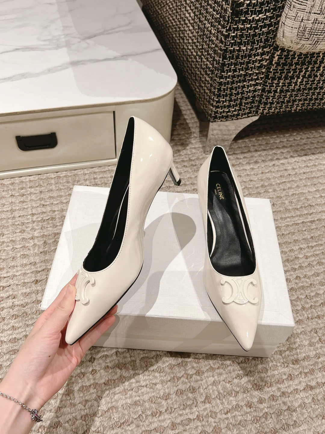 Туфли на высоком каблуке Celine 2024 - белые