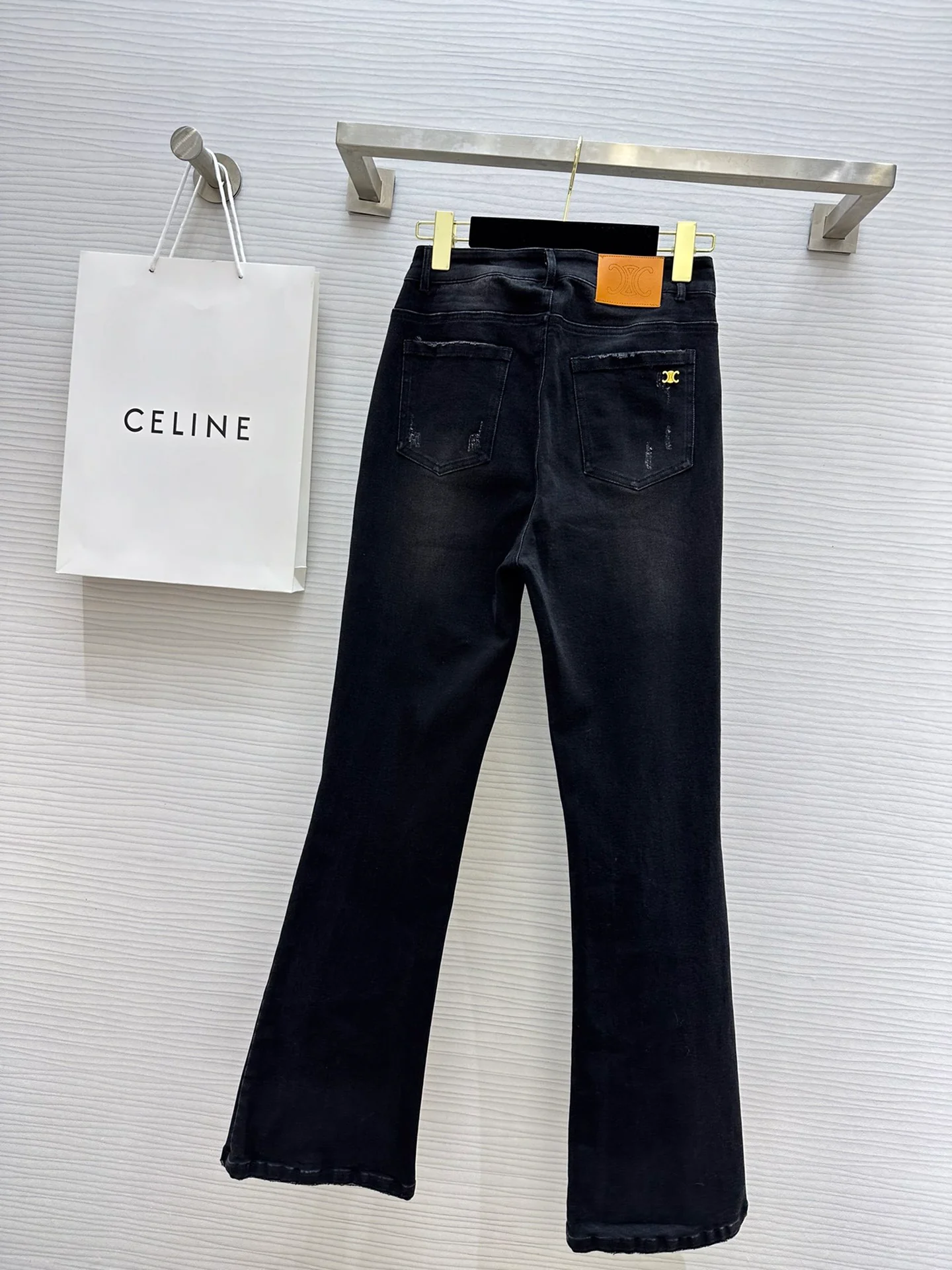 Новые джинсы Celine 2403-24 весна/лето, расклешенные, черные.