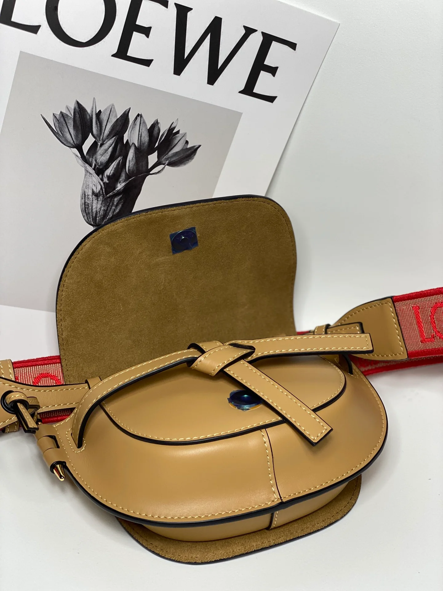 Сумка-седло Loewe-gate Letter с широким плечевым ремнем - мини