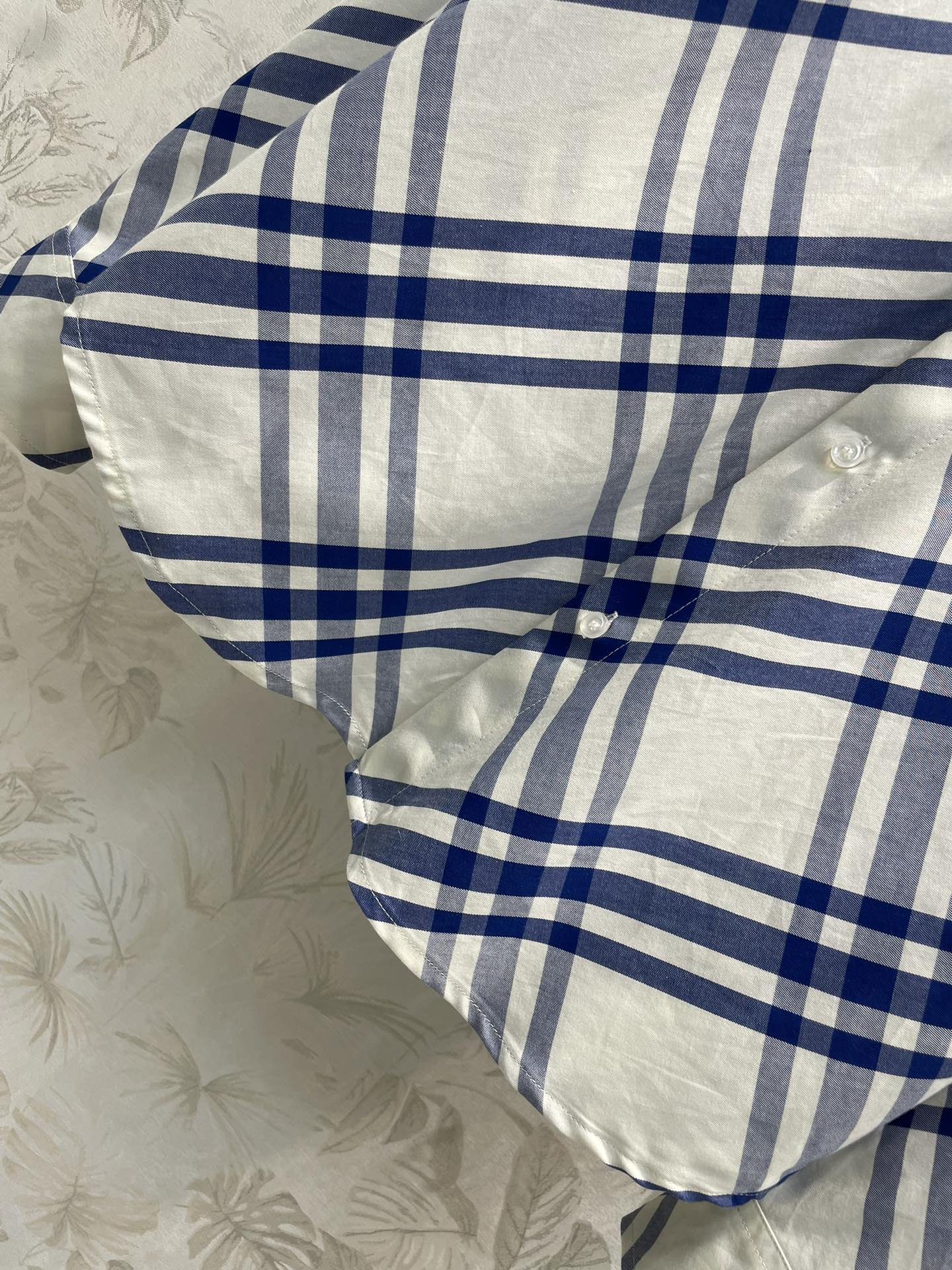 Рубашка Burberry 2403 в классическом синем клетчатом стиле 