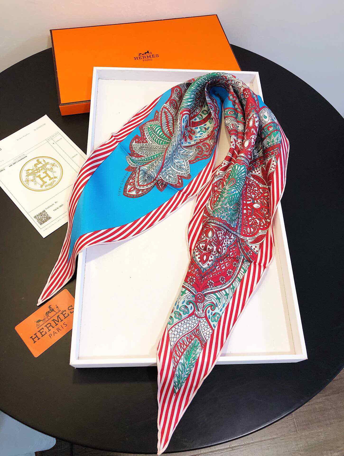 Hermes - Новейший шарф Garden Diamond - 100% - Твиловый шелк - 43 - 115 см - 2