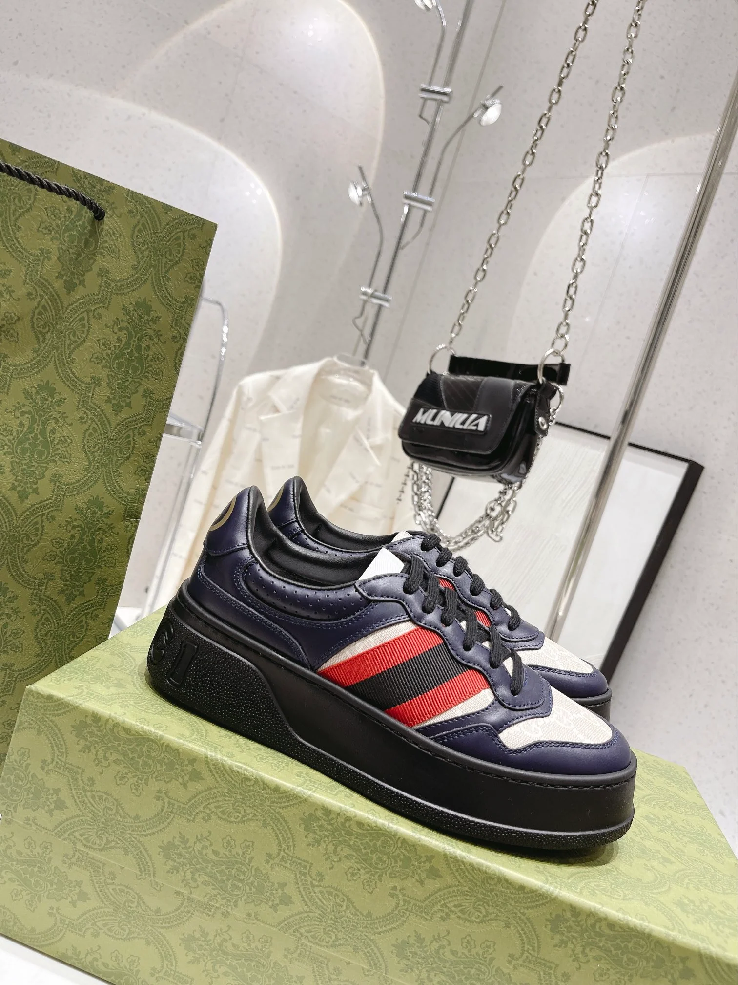 Кроссовки Gucci Chunky B Series на платформе - унисекс - черные