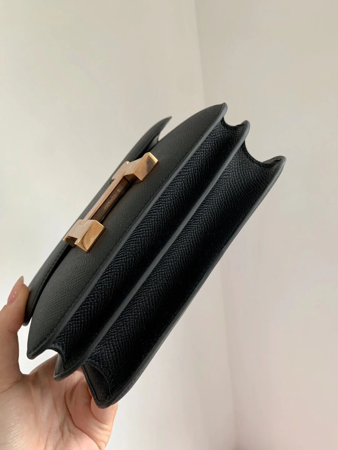 Hermes Constance Mini 19 Черная пряжка Epsom из розового золота
