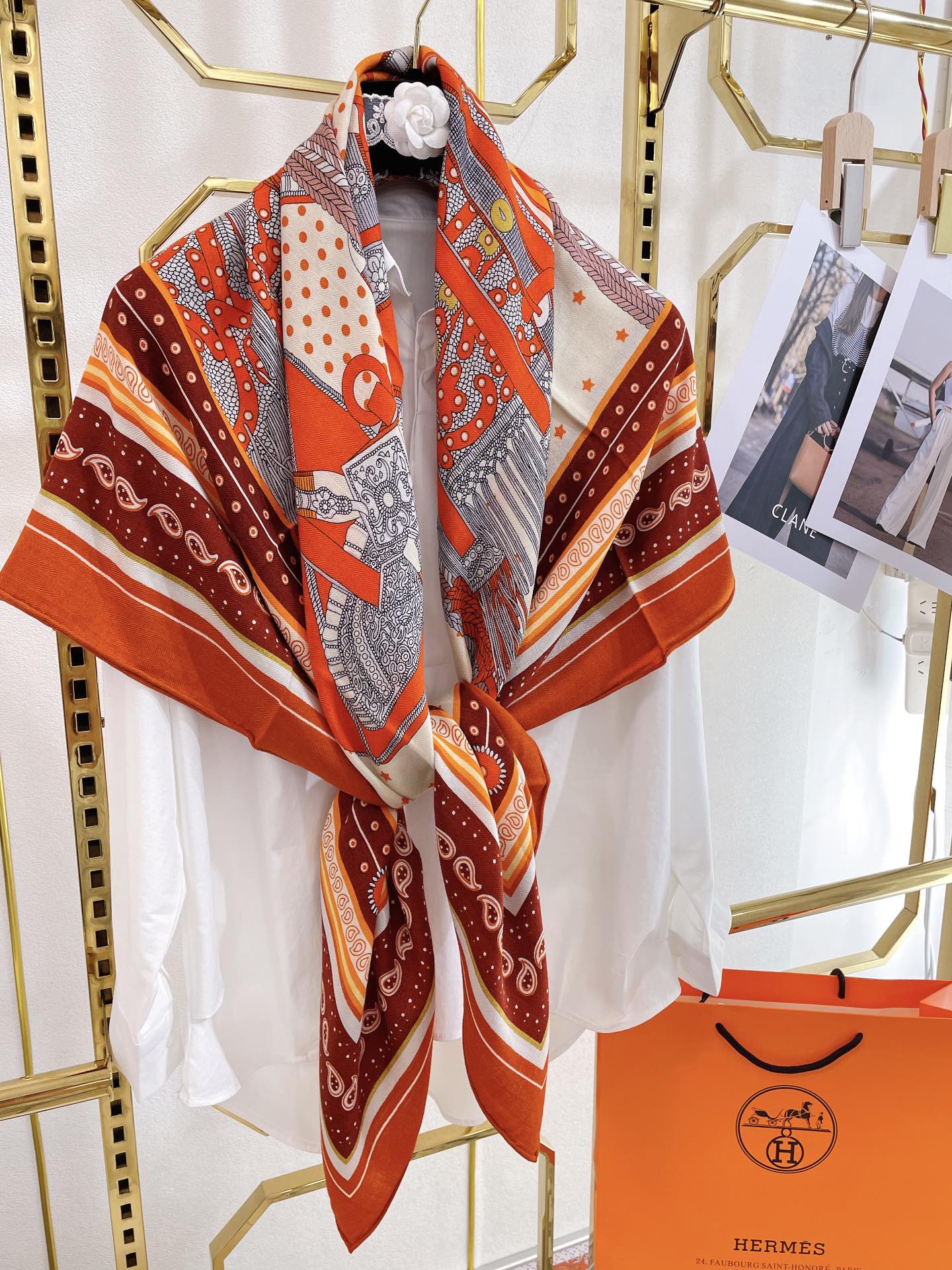 Большой двусторонний шелковый шарф Hermes - 140 см - 30 - Шелк 70 - Шерсть - 1