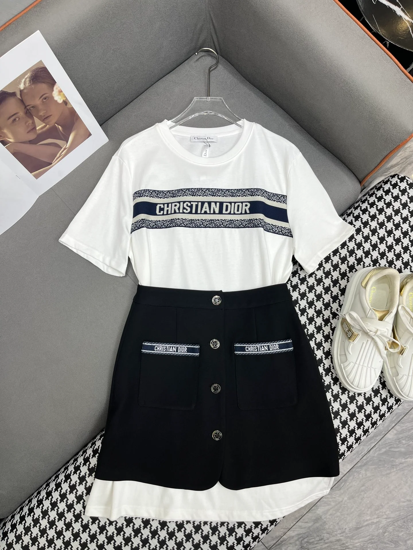 Комплект Dior 2403-24ss весна/лето: новый комплект из двух предметов с тесьмой и буквами.