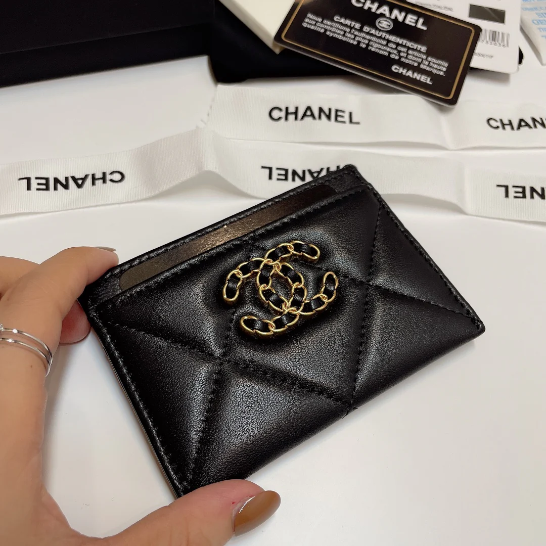 Chanel-19系列 大菱格卡夹